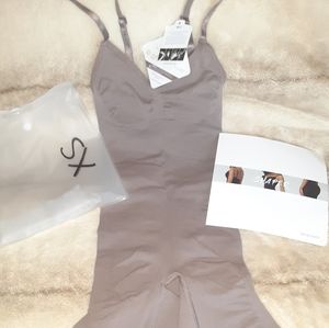 NILIT Body Shaper XS NWT